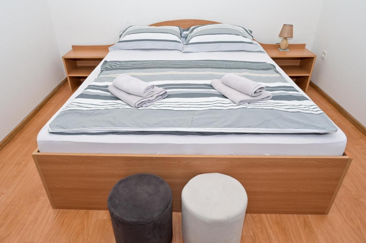 Apartments Dora Яйце Экстерьер фото